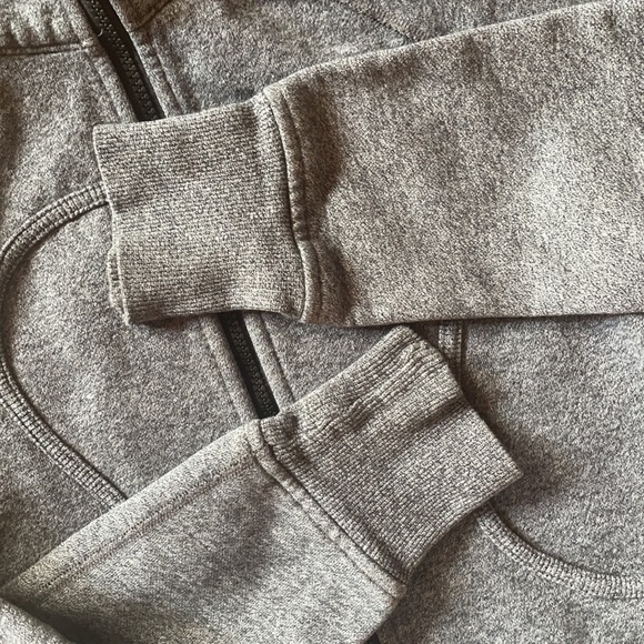 Lululemon scuba sweater - women’s size 4 - Picture 3 of 4